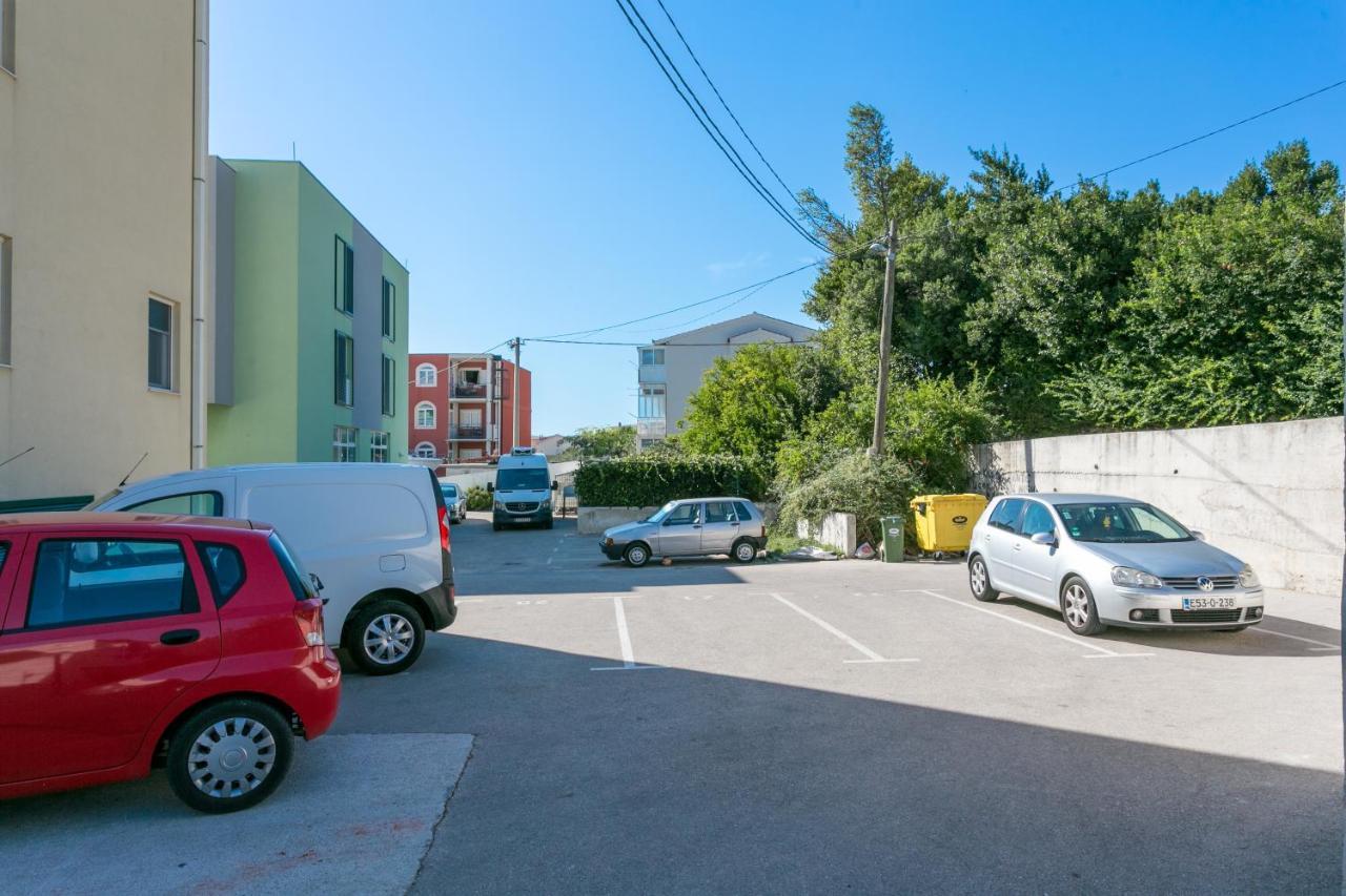 Apartments With A Parking Space Kastel Gomilica, Kastela - 21630 Exterior foto